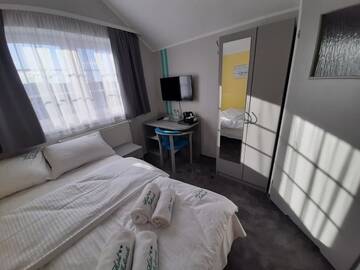 Фото номера Двухместный номер с 1 кроватью Отель Hotel Jabłoński г. Доротово 3