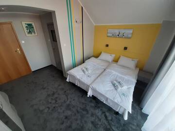 Фото номера Двухместный номер Делюкс с 1 кроватью Отель Hotel Jabłoński г. Доротово 3